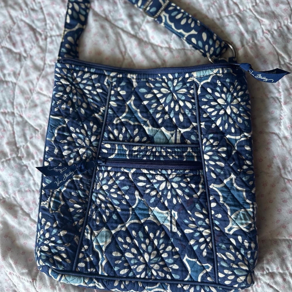 Vera Bradley Crossbody Hobo purse